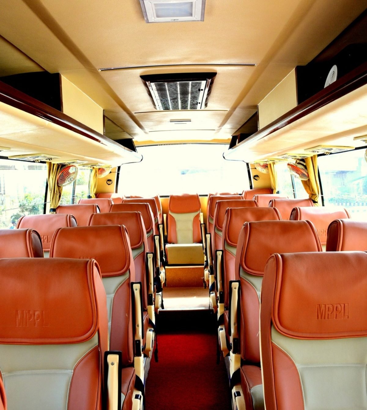 27 SEATER MINIB